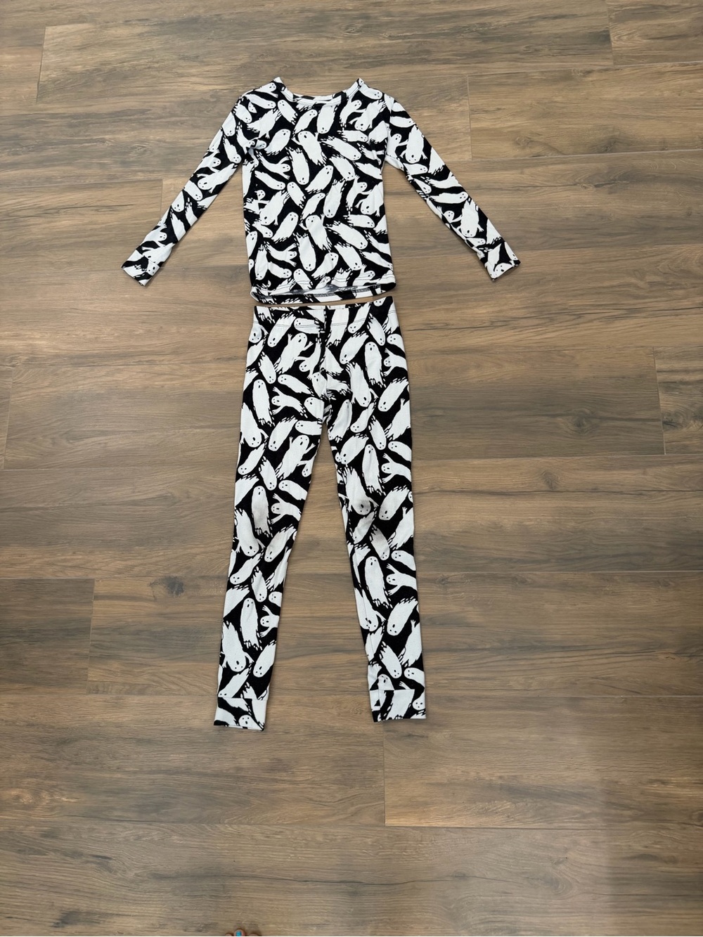 Cat & Jack Black and White Ghost Print Kids Pajama Set